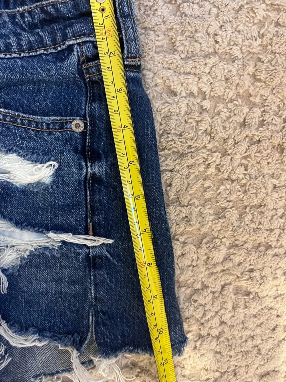 Aeropostale Dark Blue woman’s baggy short ripped jeans shorts